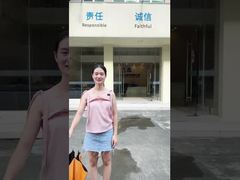 Stopp, noch nicht mit Wasser spritzen！