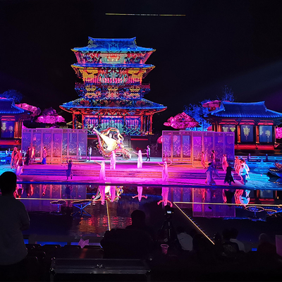 RGBW Led 150W Cob 4 In 1 Wasserdichtes Zoom Par für Outdoor Events Bühnenprojekt